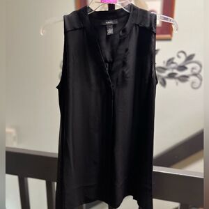 NWOT Alfani Women's Black Sleeveless V-neck Top Flared @ Hem Size 8 #177